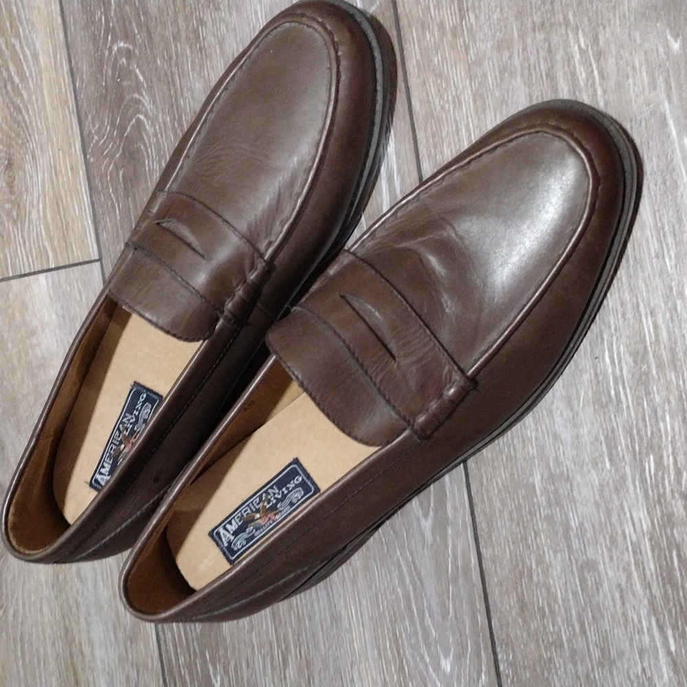 American Living brown leather penny loafers. Size 10